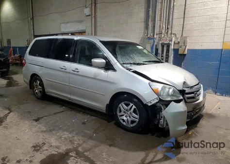 2006 Honda Odyssey Ex z USA, uszkodzony, nr VIN 5FNRL38466B451595